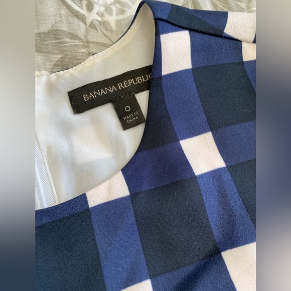 Banana Republic Gingham Midi Dress - Picture 8 of 9